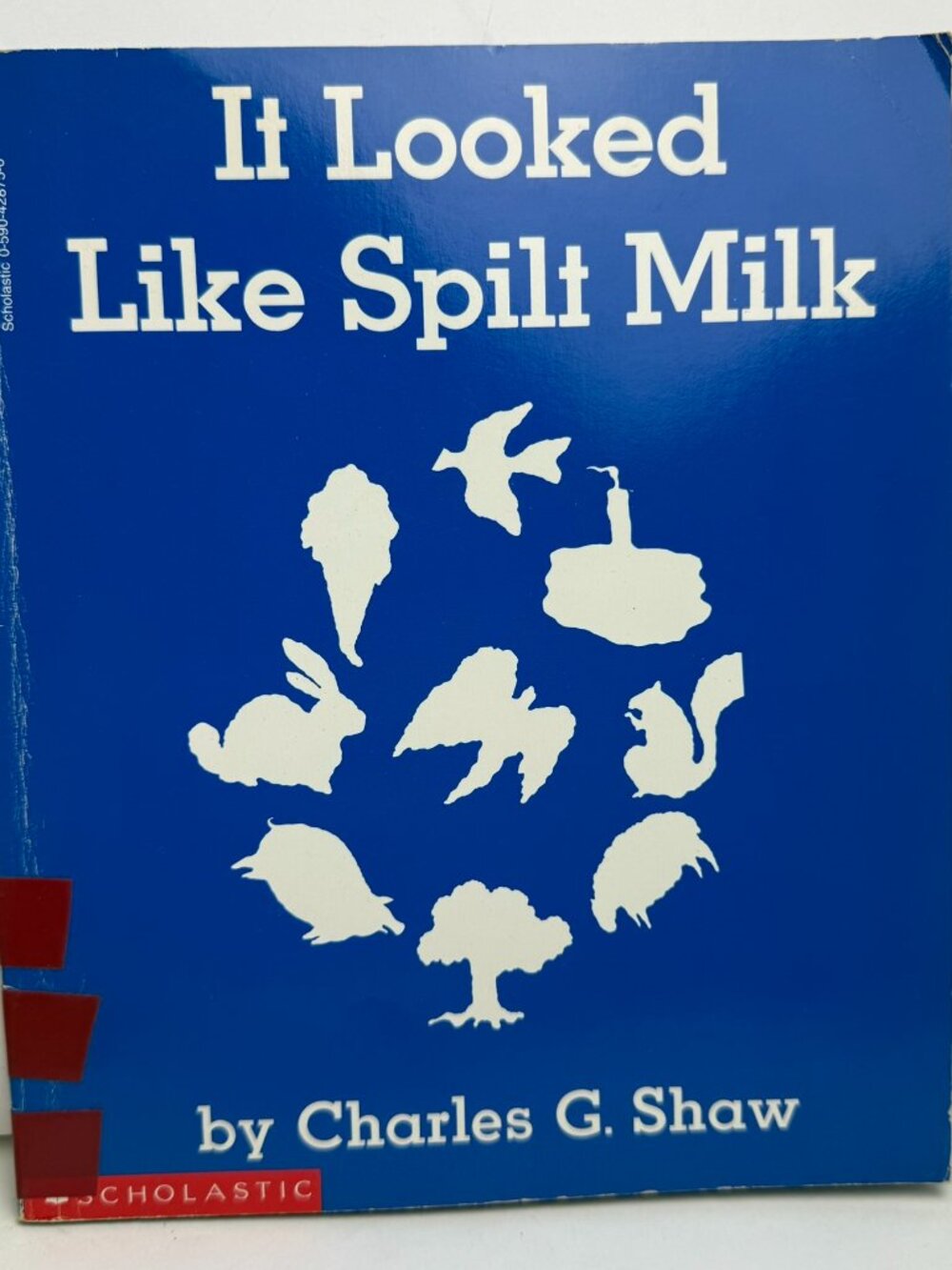 It Looked Like Spilt Milk Charles G Shaw Scholastic Paperback Children Book PB